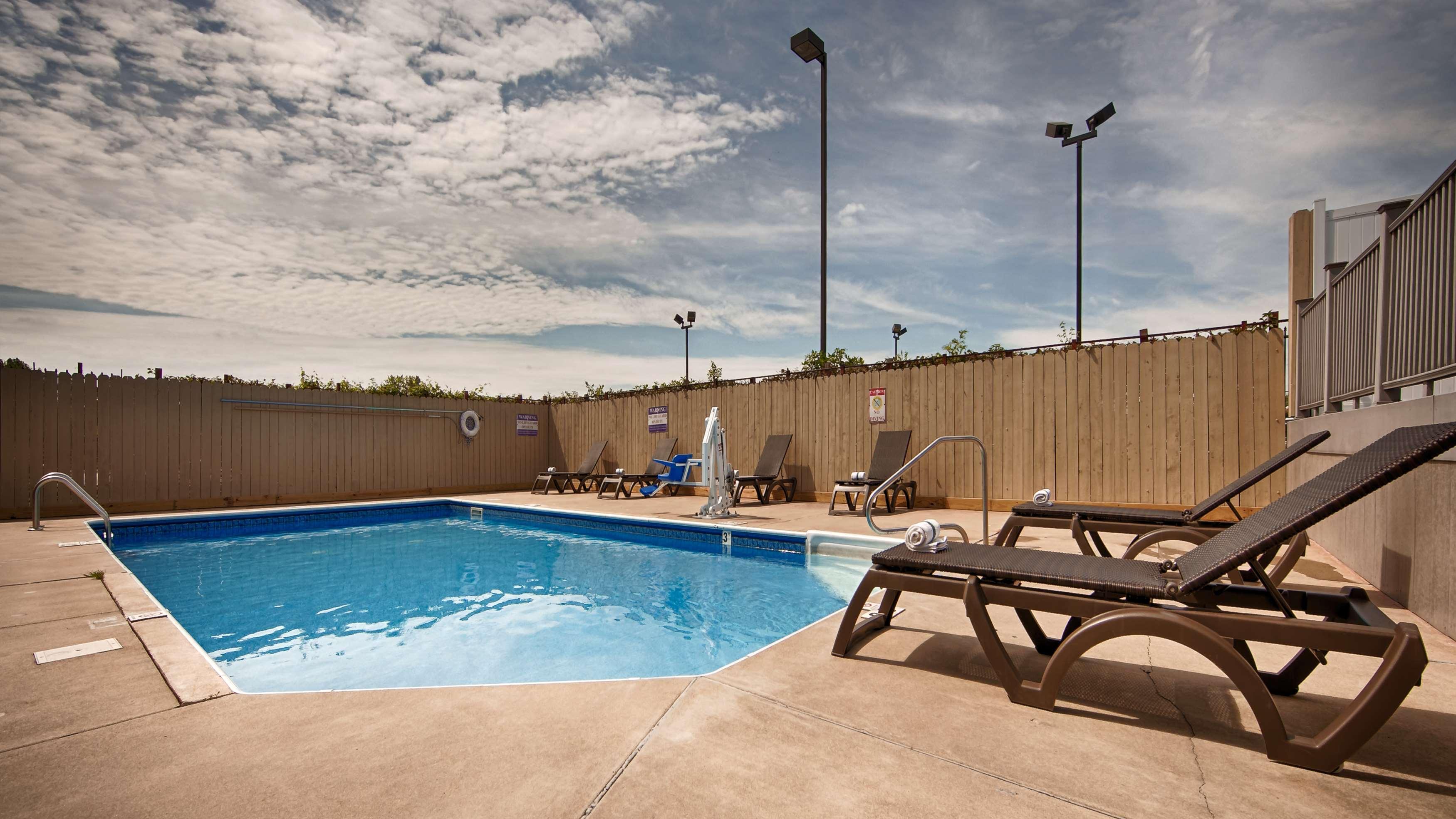 Best Western Crossroads Inn Schererville Extérieur photo