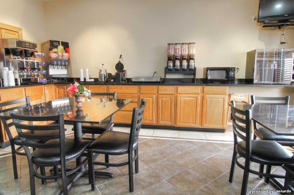Best Western Crossroads Inn Schererville Restaurant photo